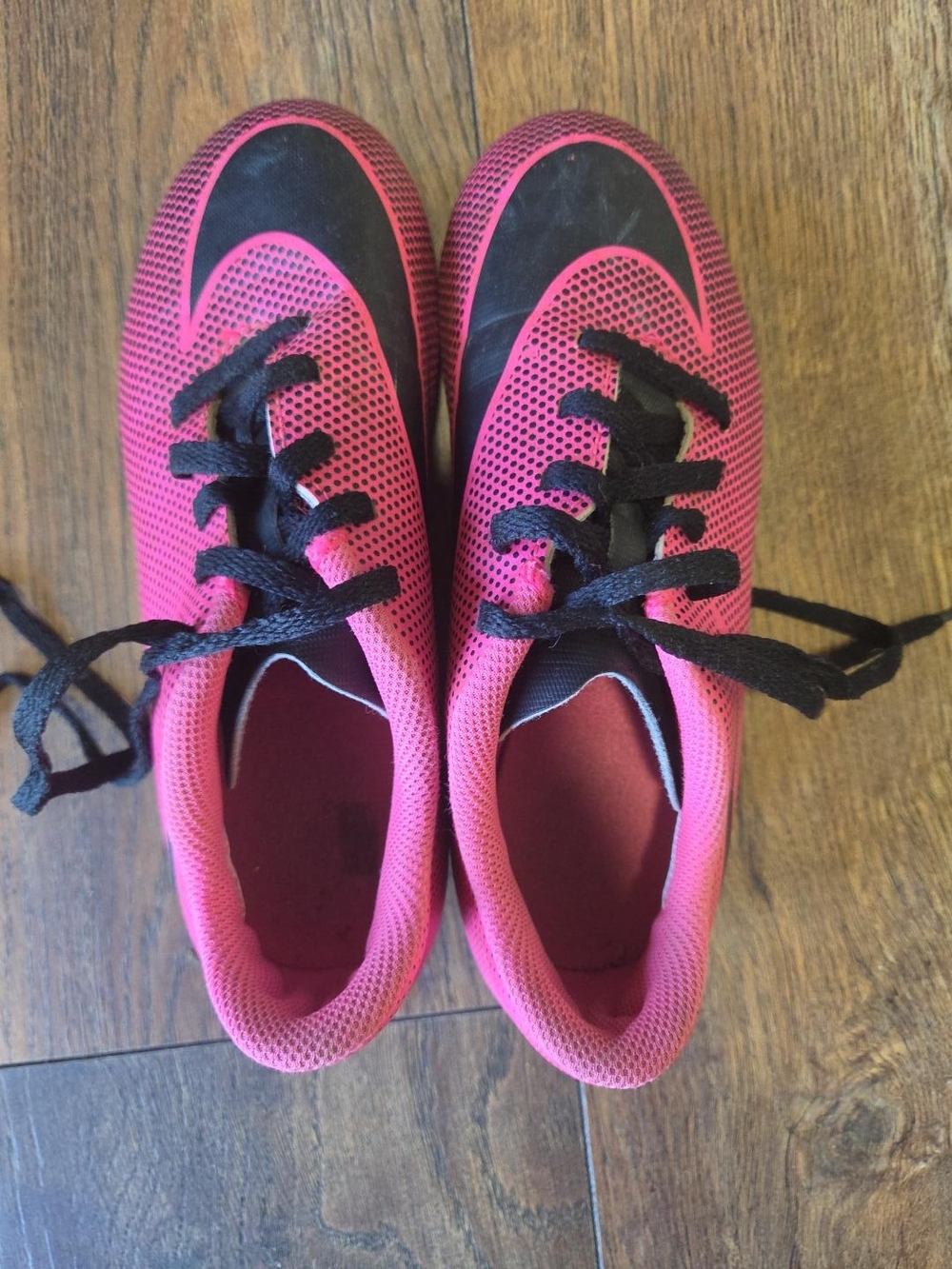 Nike Kids Soccer Cleats Size 1 Pink Black Lace Up Youth Soccer Shoes